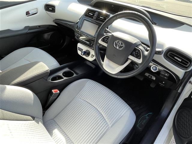 Toyota PRIUS 2016 7022927-2