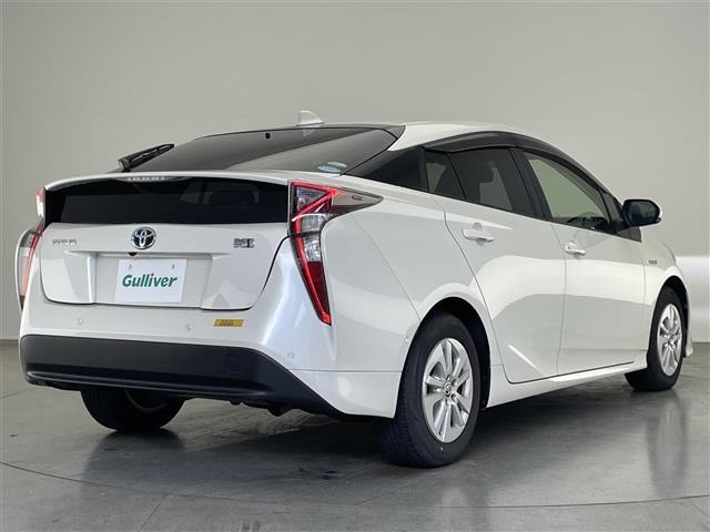 Toyota PRIUS 2017 7022928-13