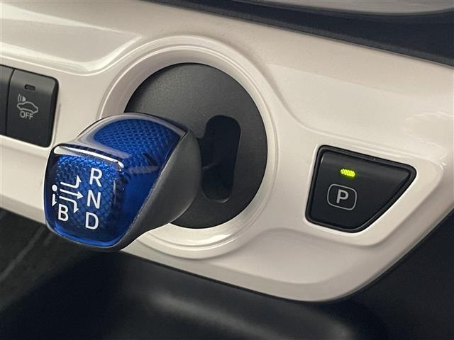 Toyota PRIUS 2017 7022928-3