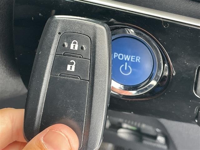 Toyota PRIUS 2017 7022983-8