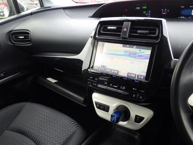 Toyota PRIUS 2016 7022990-9