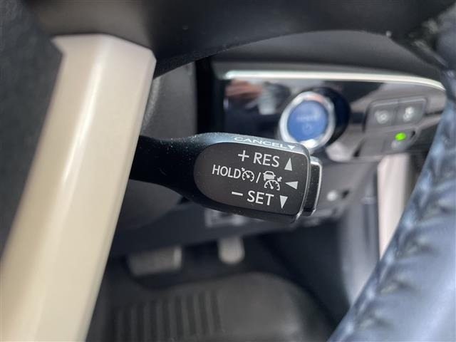 Toyota PRIUS 2018 7023052-16
