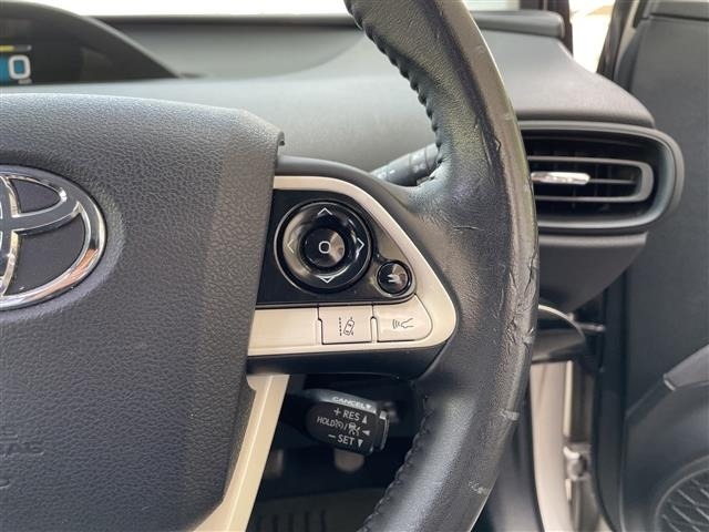Toyota PRIUS 2018 7023052-3