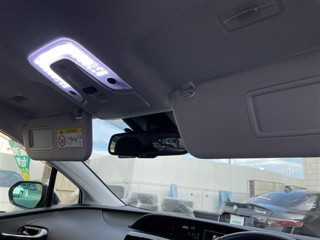 Toyota PRIUS 2018 7023052-4