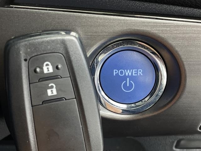 Toyota PRIUS 2021 7023122-4