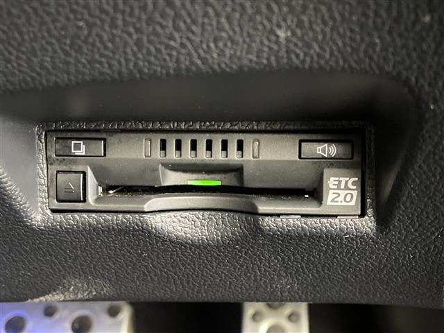 Toyota PRIUS 2021 7023122-6