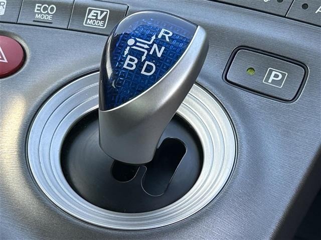 Toyota PRIUS 2015 7023156-13
