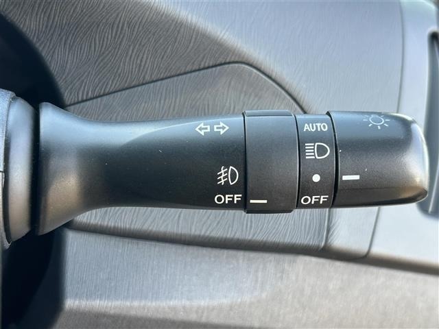 Toyota PRIUS 2015 7023156-6