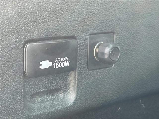 Toyota PRIUS 2022 7023290-3
