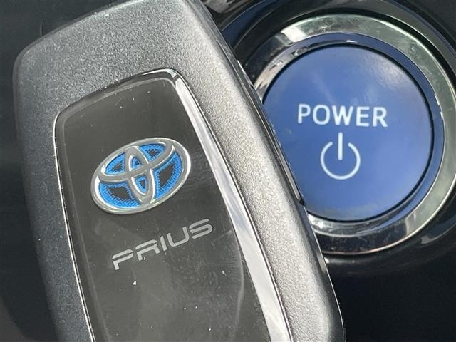 Toyota PRIUS 2022 7023290-7