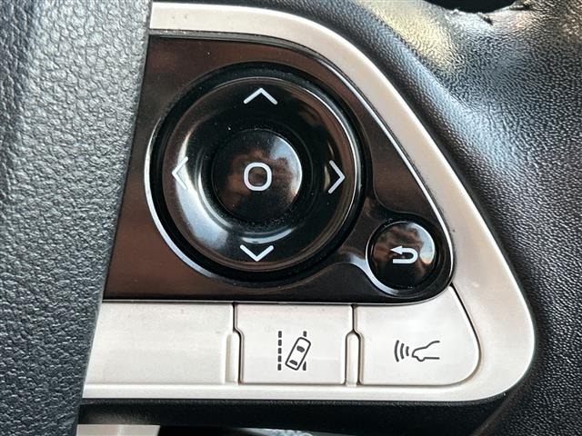 Toyota PRIUS 2018 7023304-1
