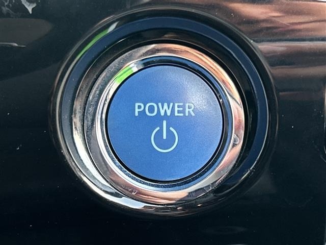 Toyota PRIUS 2018 7023304-12