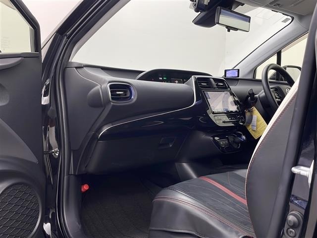 Toyota PRIUS 2021 7023324-6