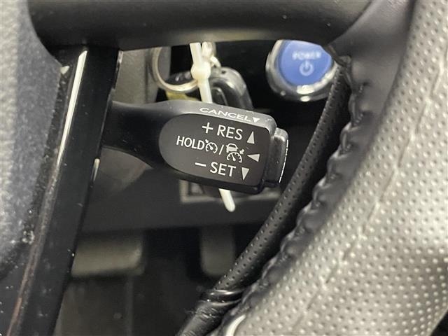 Toyota PRIUS 2021 7023338-7