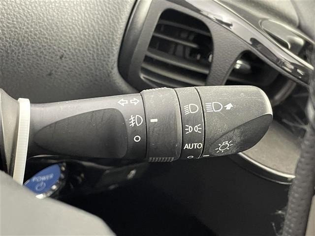 Toyota PRIUS 2021 7023338-9
