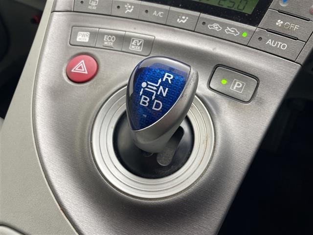 Toyota PRIUS 2012 7023353-10
