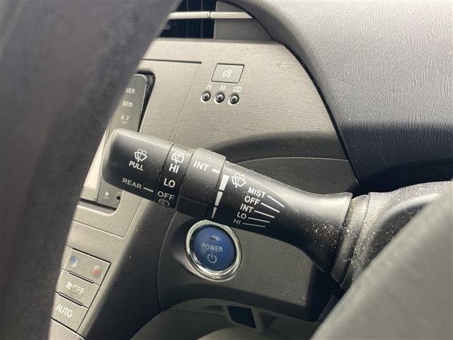 Toyota PRIUS 2012 7023353-17