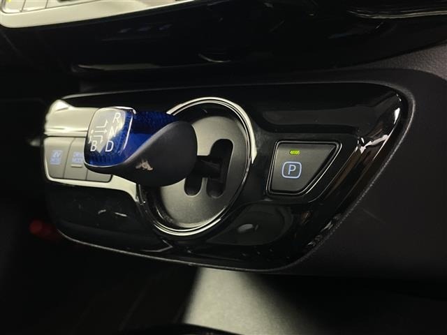 Toyota PRIUS 2021 7023399-9
