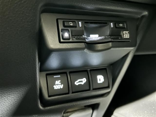 Toyota PRIUS 2025 7023406-12