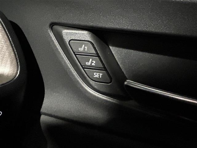 Toyota PRIUS 2025 7023406-2