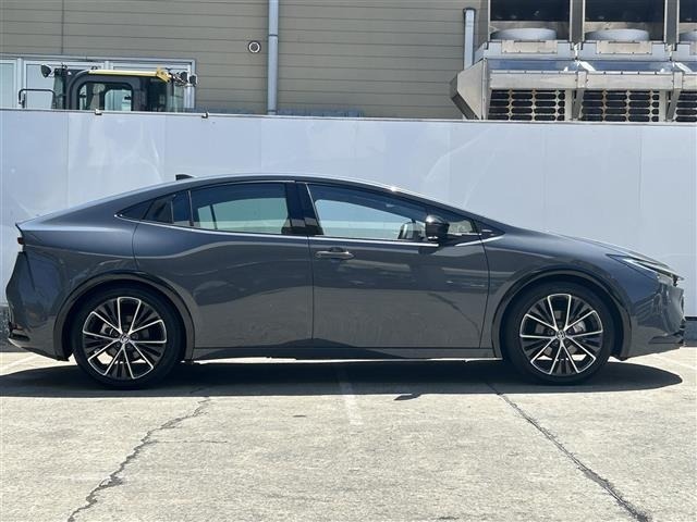 Toyota PRIUS 2025 7023406-3