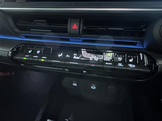 Toyota PRIUS 2025 7023406-6