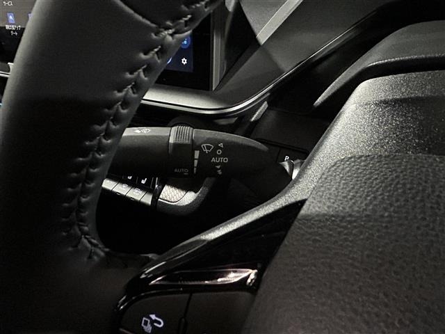 Toyota PRIUS 2025 7023406-8