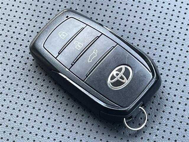 Toyota PRIUS 2024 7023408-10