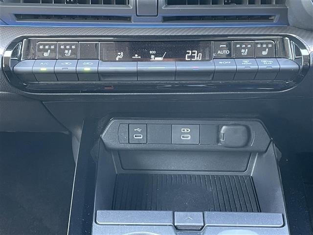 Toyota PRIUS 2024 7023408-23
