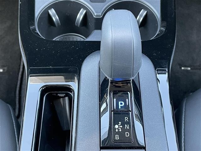 Toyota PRIUS 2024 7023408-4