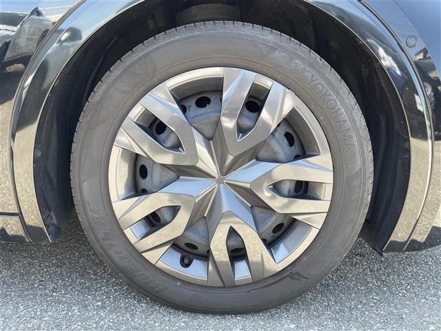 Toyota PRIUS 2024 7023408-7