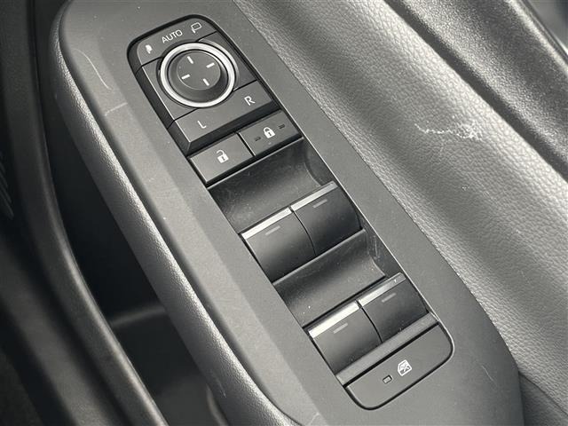 Toyota PRIUS 2024 7023409-12