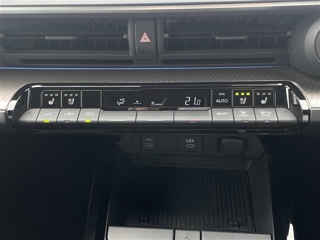 Toyota PRIUS 2024 7023409-20
