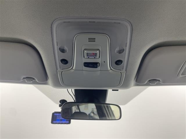 Toyota PRIUS 2022 7023445-11