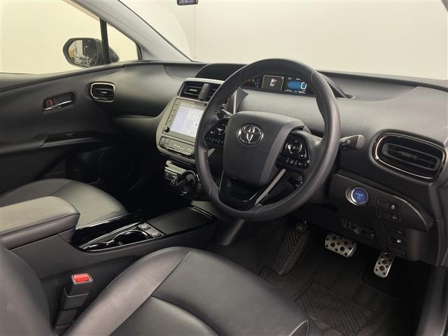 Toyota PRIUS 2022 7023445-6