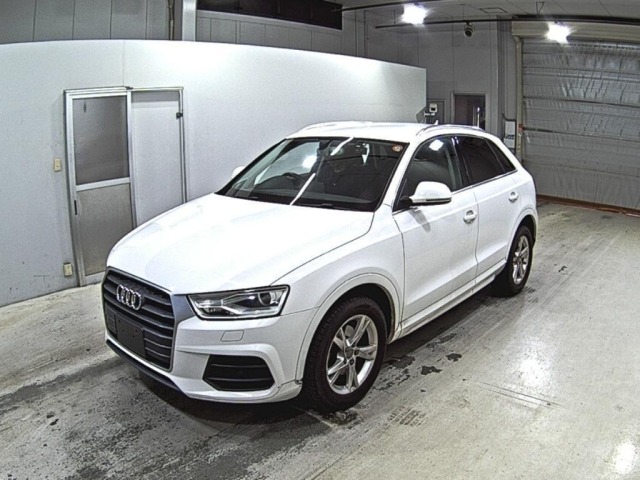 Audi Q3 2016 7011470-4