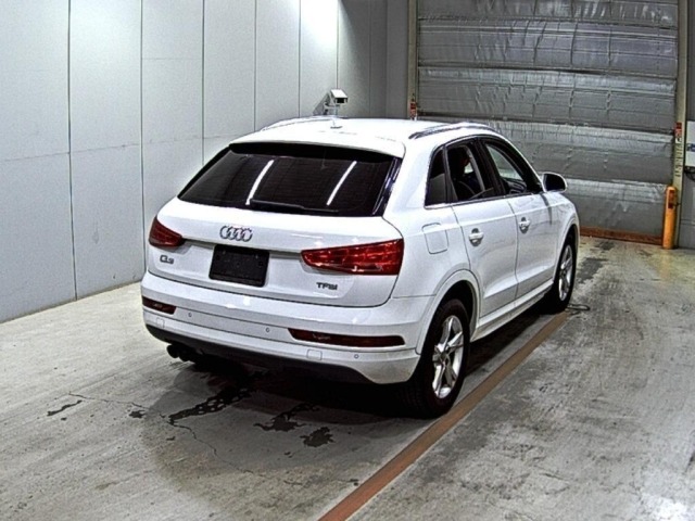 Audi Q3 2016 7011470-5