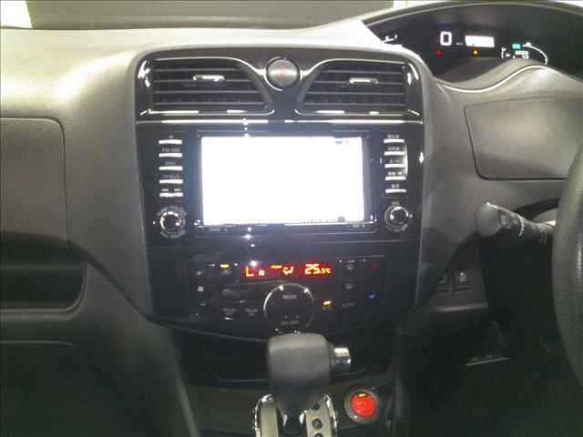 Nissan SERENA 2011 7024647-5
