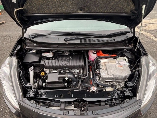 Toyota SIENTA 2022 7024600-18