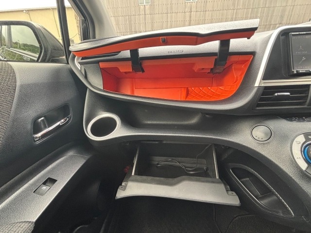 Toyota SIENTA 2022 7024600-23