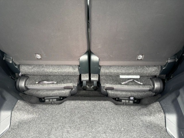 Toyota SIENTA 2022 7024600-26