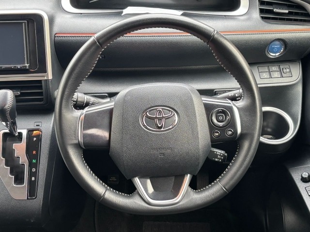 Toyota SIENTA 2022 7024600-4