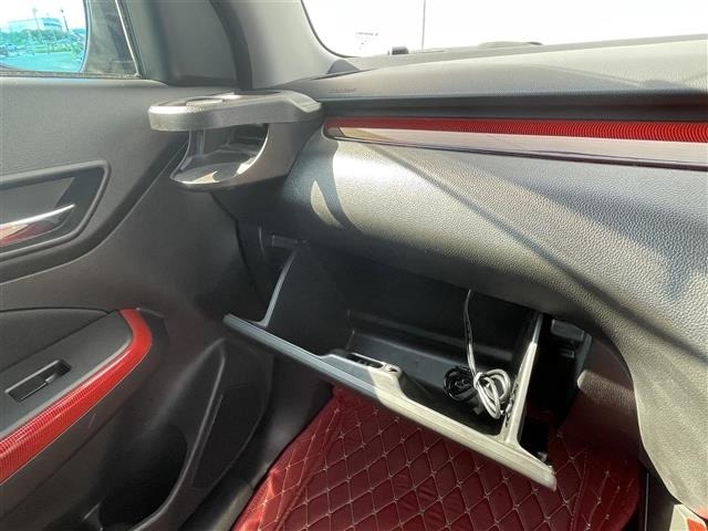Suzuki SWIFT 2019 7002876-4