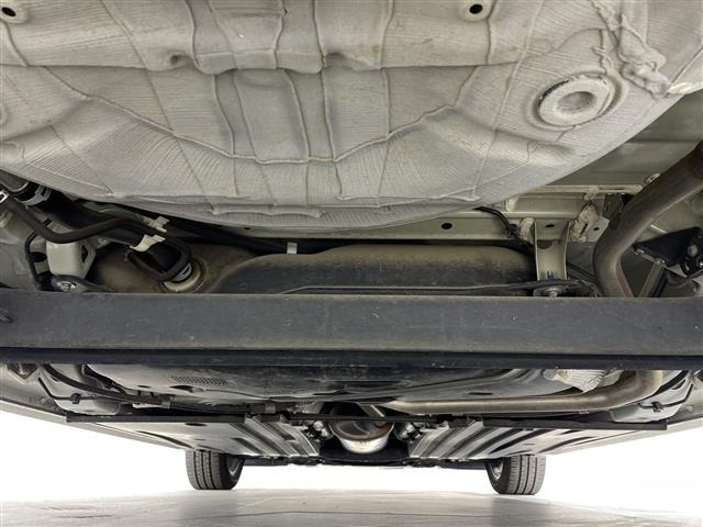 Suzuki SWIFT 2021 7002877-13
