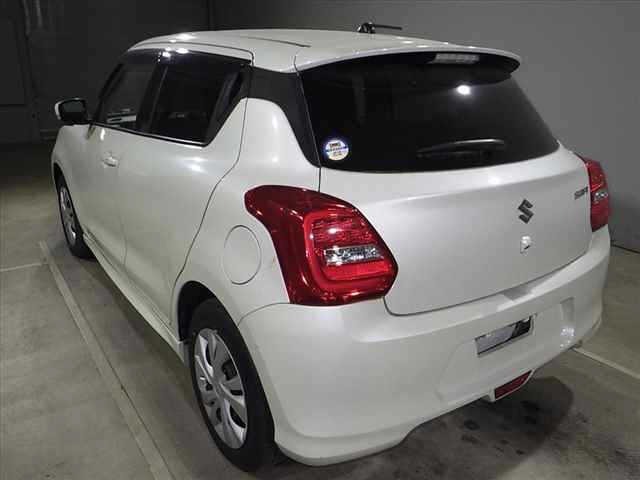 Suzuki SWIFT 2018 7002933-4