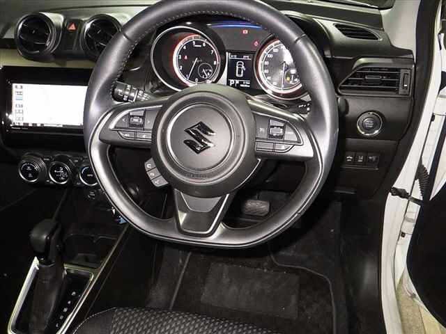 Suzuki SWIFT 2018 7002933-8