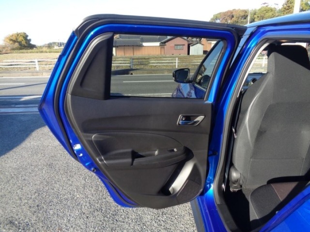 Suzuki SWIFT 2025 7002948-12