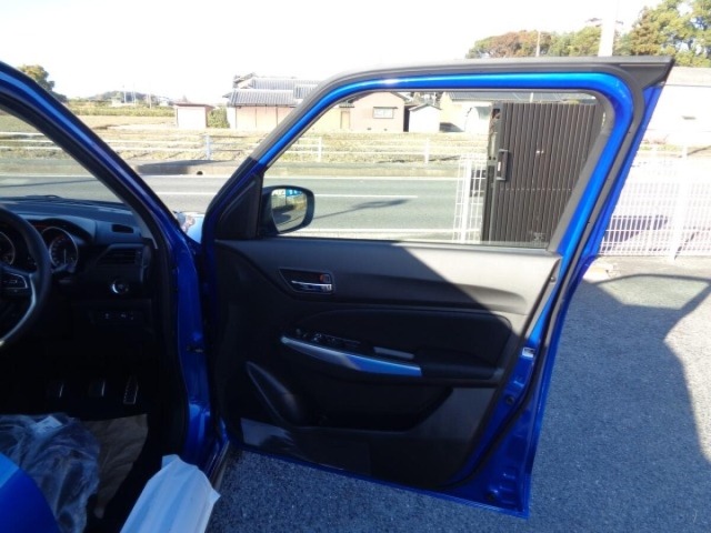Suzuki SWIFT 2025 7002948-7