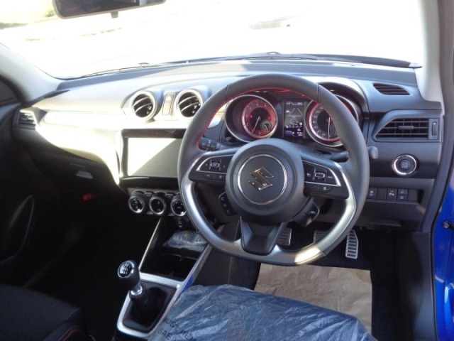 Suzuki SWIFT 2025 7002948-8