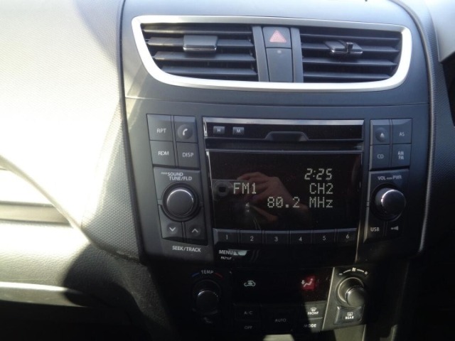 Suzuki SWIFT 2013 7002949-28